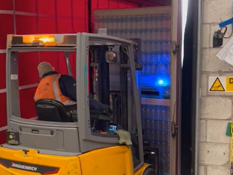 Fork lift loading truck for distribution